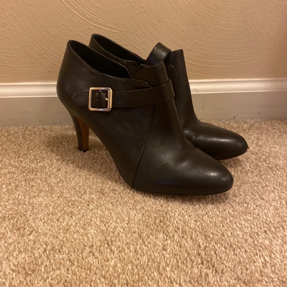 Black booties from TJ MAXX size 7.5 - Picture 1 of 2